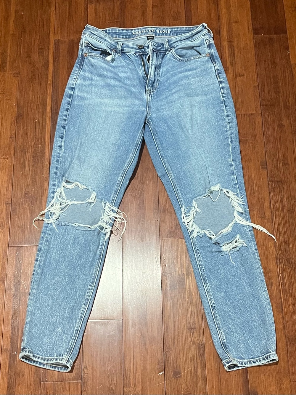 American Eagle Outfitters Light Blue Distressed Boyfriend Jeans